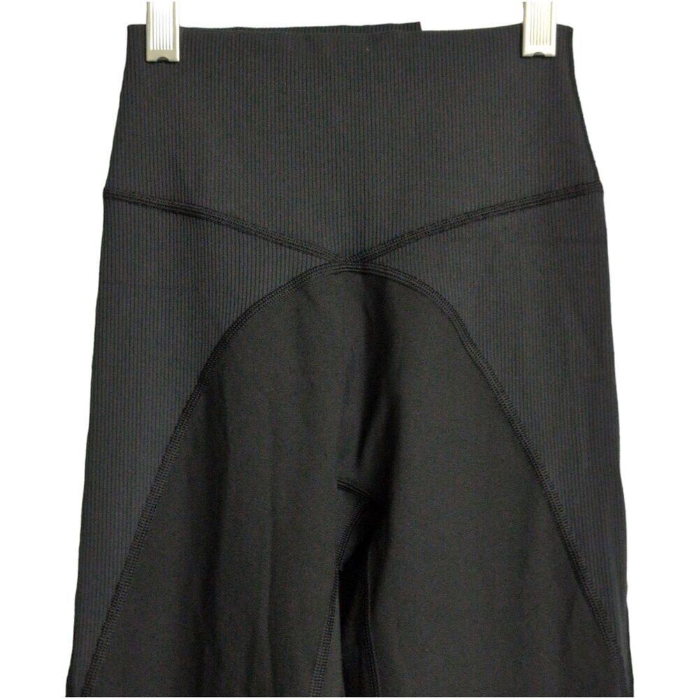 NWT Offline By Aerie Black High Waisted 7/8 Leggings Seam Detailing Size S - Picture 3 of 12